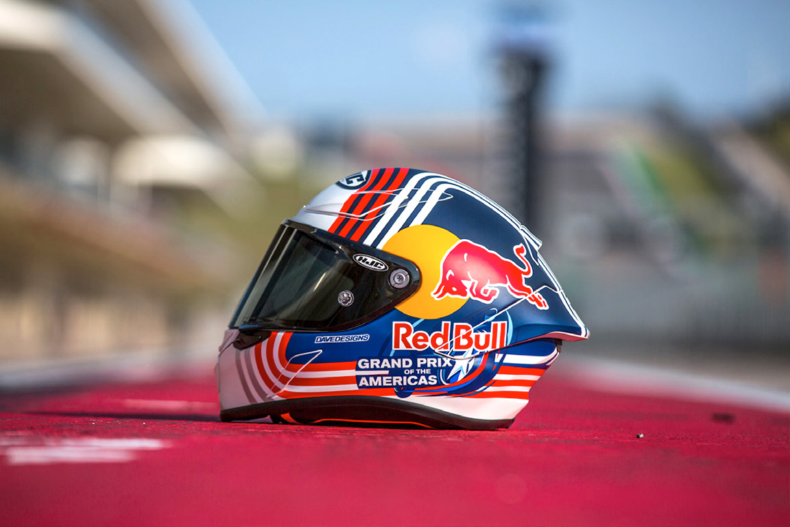 Red Bull y HJC Helmets se unen para lanzar el primer casco de moto con licencia Red Bull